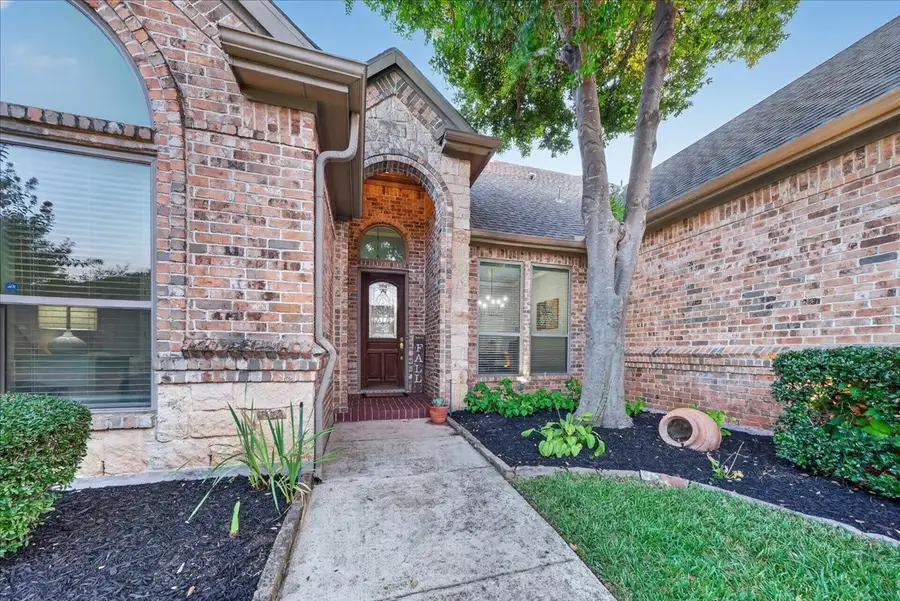 9116 Edgemont Drive, North Richland Hills, TX 76182 - #3