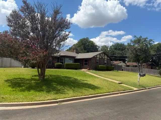 600 Mountain Lake Drive, Woodway, TX 76712 - #3
