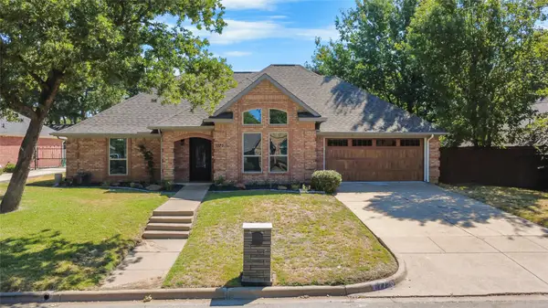 7720 Amy Lane, North Richland Hills, TX 76182