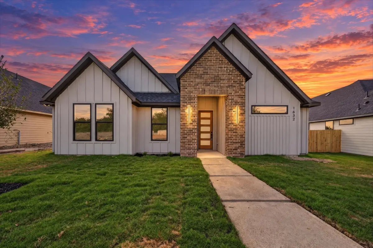 1632 W Wintergreen Road, Lancaster, TX 75134 - #1