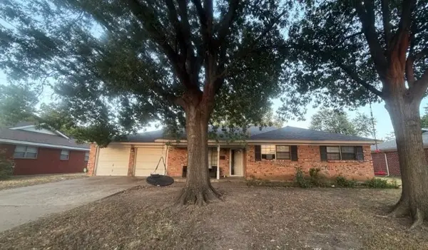 7813 Chantilly Lane, Fort Worth, TX 76134