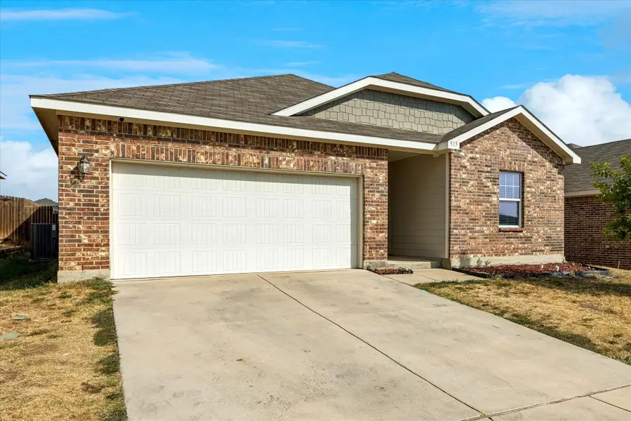 513 Leeward Lane, Crowley, TX 76036 - #2
