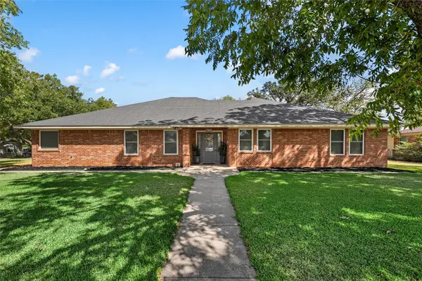 1004 N Main Street, West, TX 76691