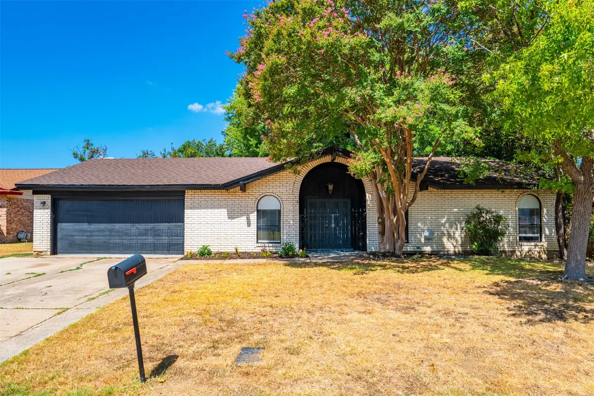 2105 Cottie Lane, Arlington, TX 76010 - #1