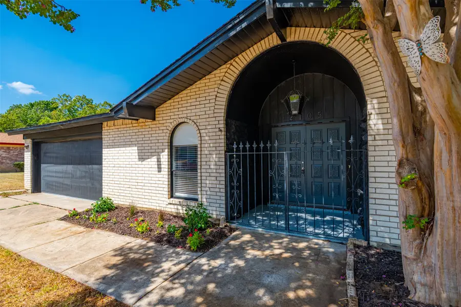 2105 Cottie Lane, Arlington, TX 76010 - #2