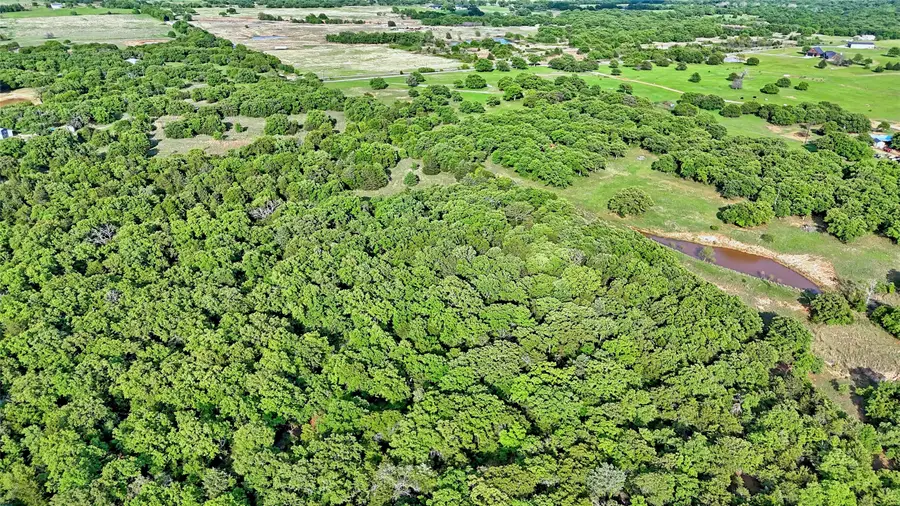 3952 Lake Valley Rd, Sunset, TX 76270 - #2