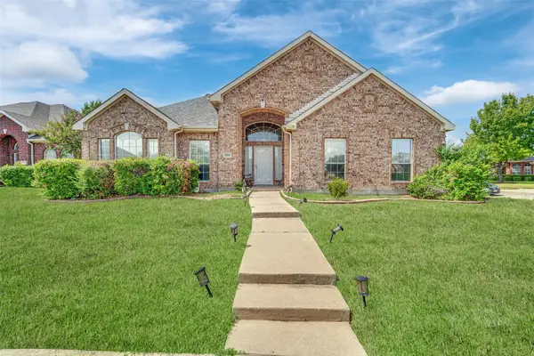 6900 Field Lark Drive, Arlington, TX 76002