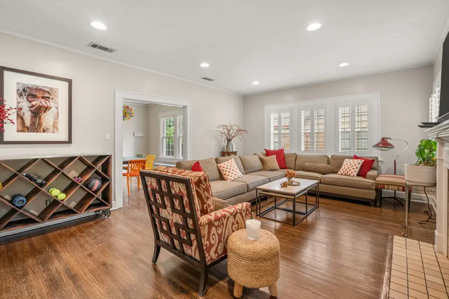 2736 Willing Avenue, Fort Worth, TX 76110 - #2