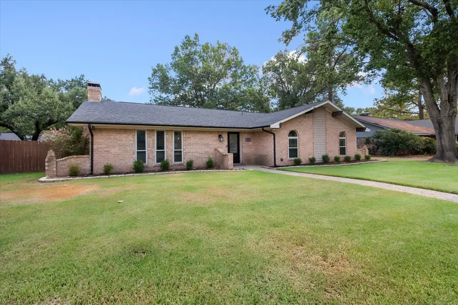 805 Laura Avenue, Corsicana, TX 75110 - #2