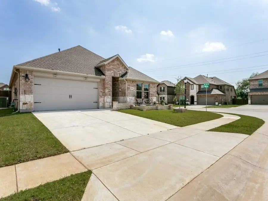 9704 Autumn Leaves Lane, Aubrey, TX 76227 - #3