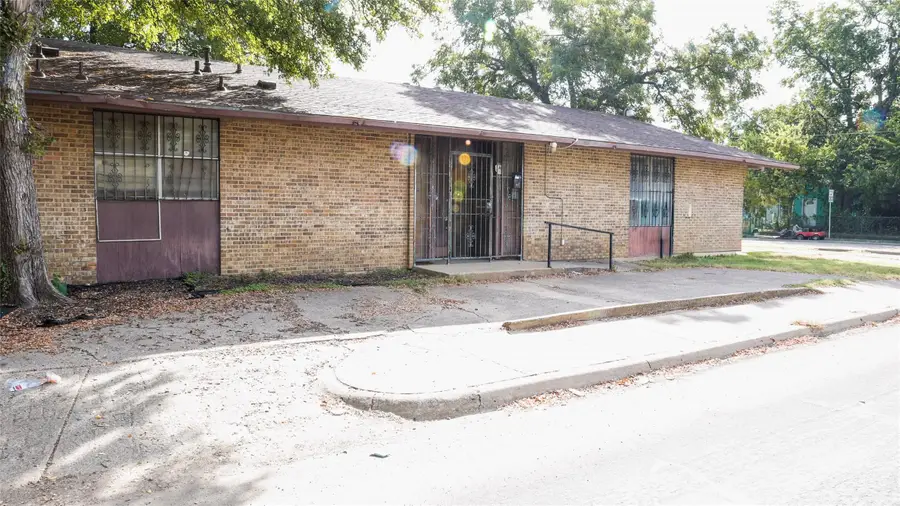 3530 Puget St, Dallas, TX 75212 - #3