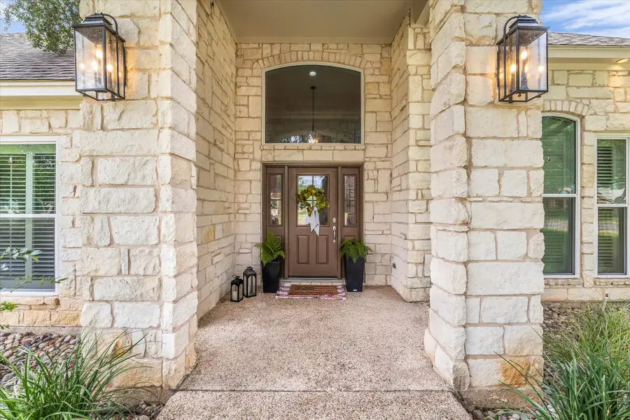 325 Elm Grove Circle, McGregor, TX 76657 - #3