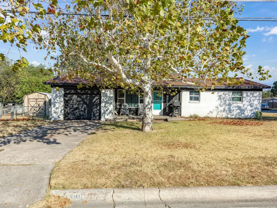 1306 Hulme Street, Bowie, TX 76230 - #3