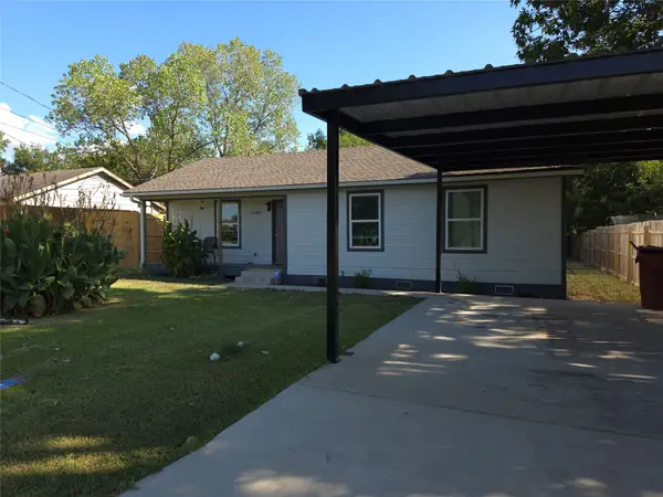 1309 S 6th Street, Bonham, TX 75418