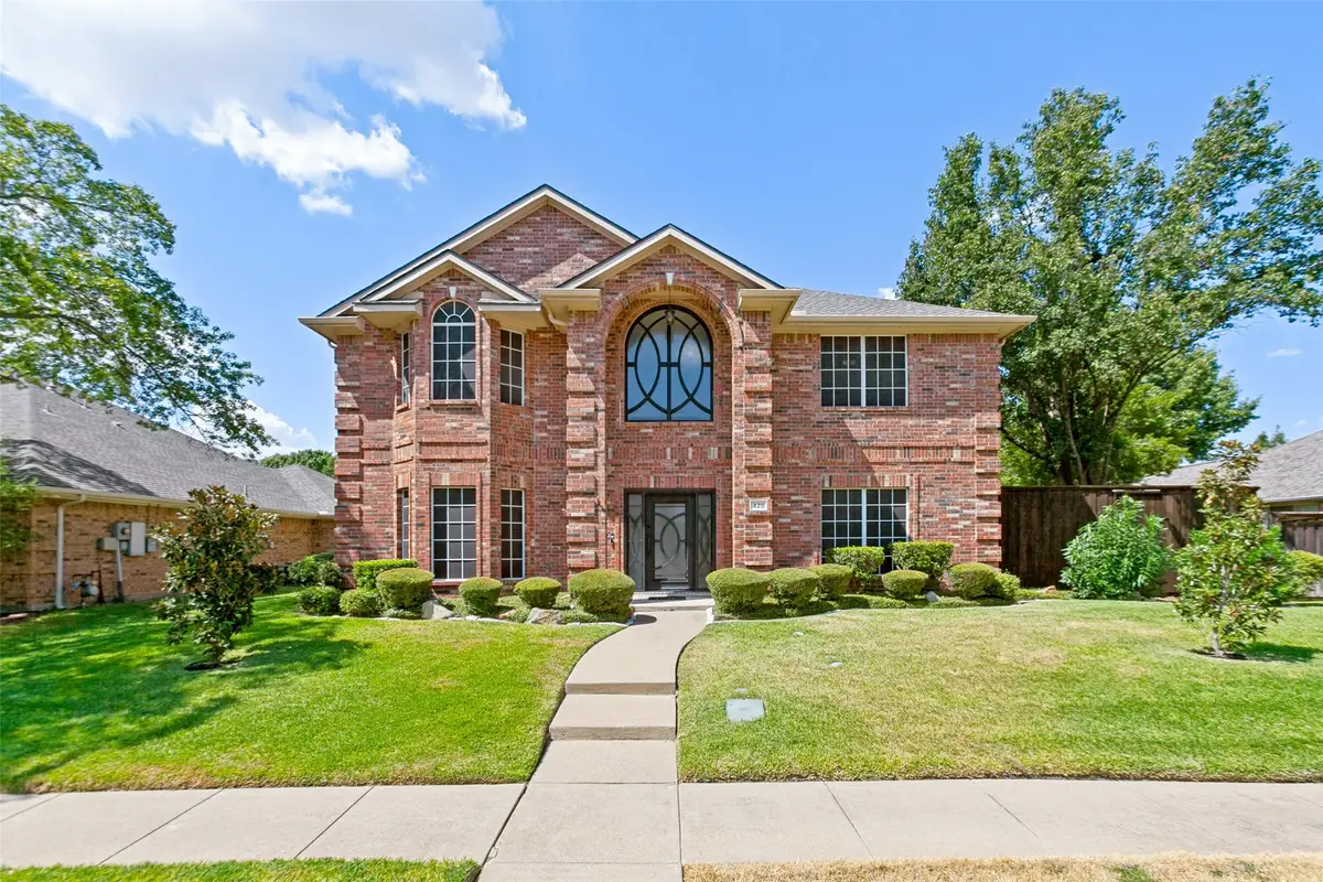 425 Baltusrol Circle, Garland, TX 75044 - #1