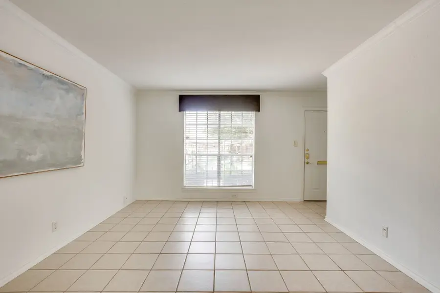 901 Roaring Springs Road, Fort Worth, TX 76114 - #3