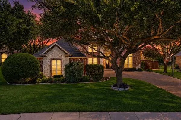 812 White Buffalo Lane, Heath, TX 75032