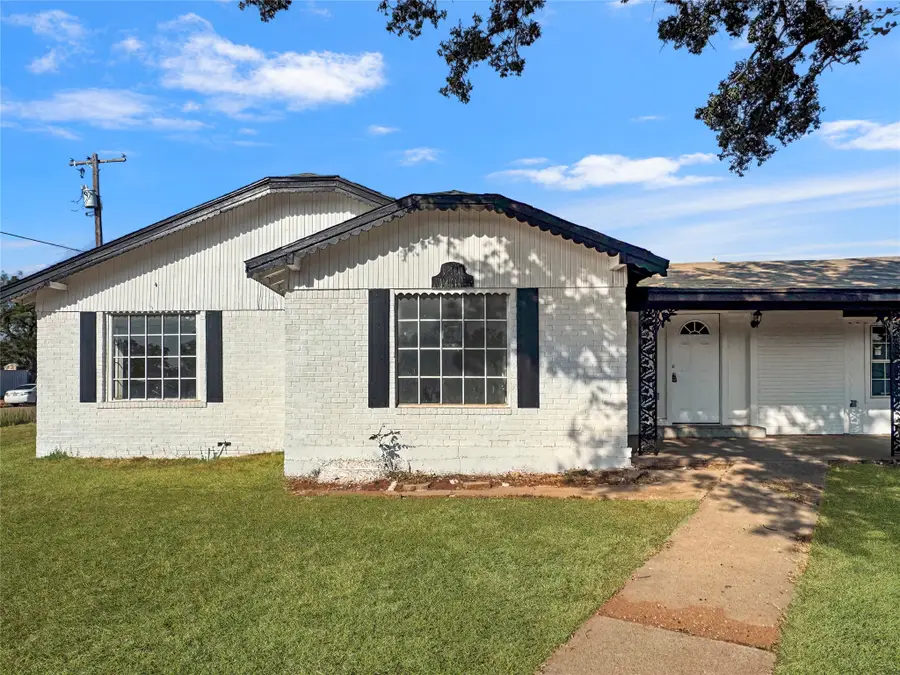 1201 Hickory, Sweetwater, TX 79556 - #2