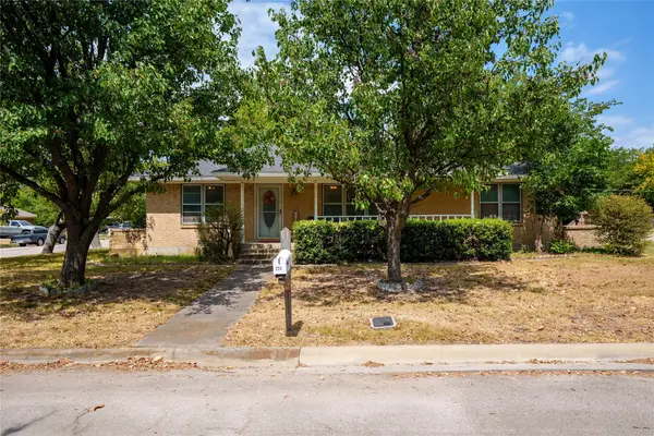 223 Hillcrest Street, Sanger, TX 76266