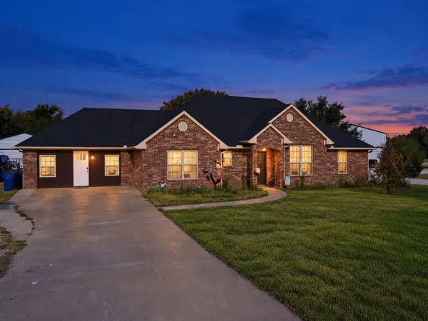 1813 County Road 123, Gainesville, TX 76240