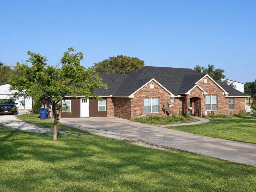 1813 County Road 123, Gainesville, TX 76240 - #2