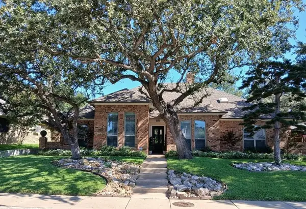 6305 Crested Butte Drive, Dallas, TX 75252