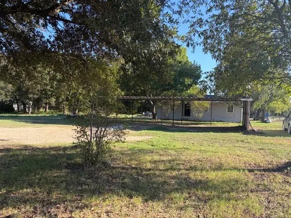 6340 Smoke Lane, Scurry, TX 75158
