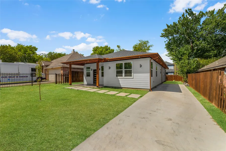 921 Bessie Street, Fort Worth, TX 76104 - #2