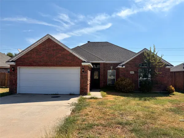 4005 Windmill Drive, Sanger, TX 76266
