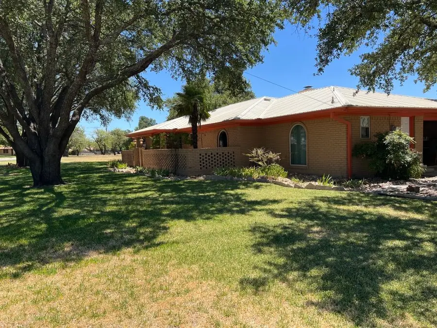 4401 River Oaks Drive, Brownwood, TX 76801 - #2