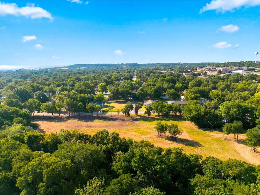 1505 Park Street, Clifton, TX 76634 - #3