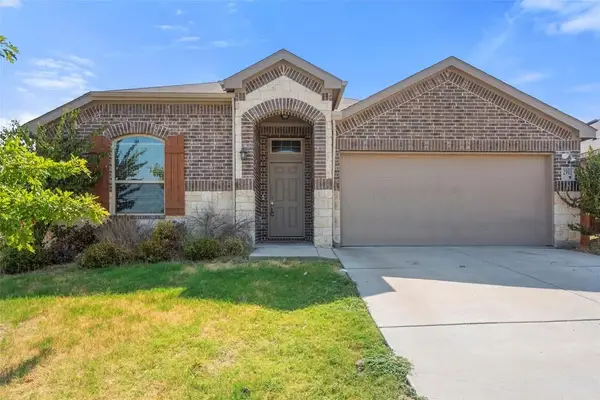 2901 Panhandle Drive, Heartland, TX 75126