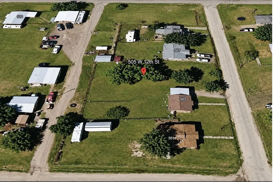 505 W 12th Street, Quanah, TX 79252 - #2