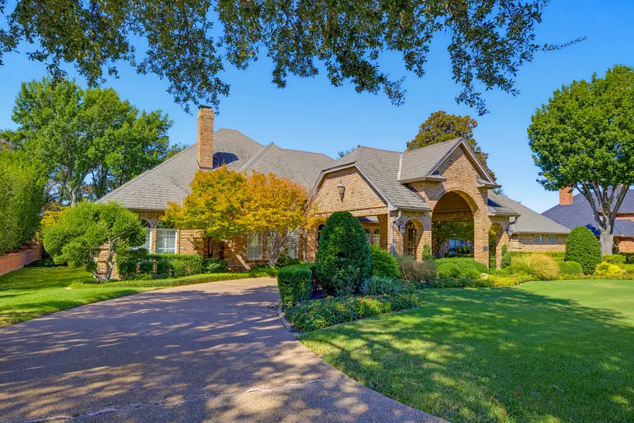 6200 Forest Highlands Drive, Fort Worth, TX 76132 - #2