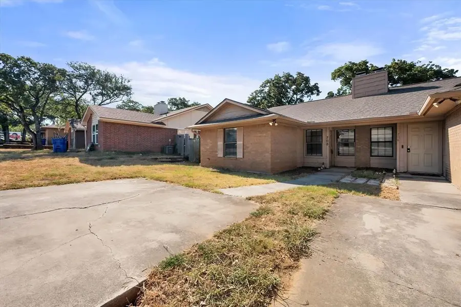 706 Woodland Court, Kennedale, TX 76060 - #3