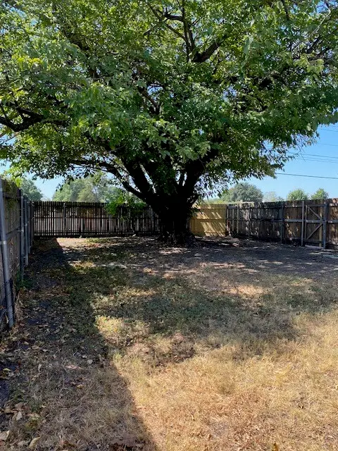 2022 Tiehack Lane, Garland, TX 75044