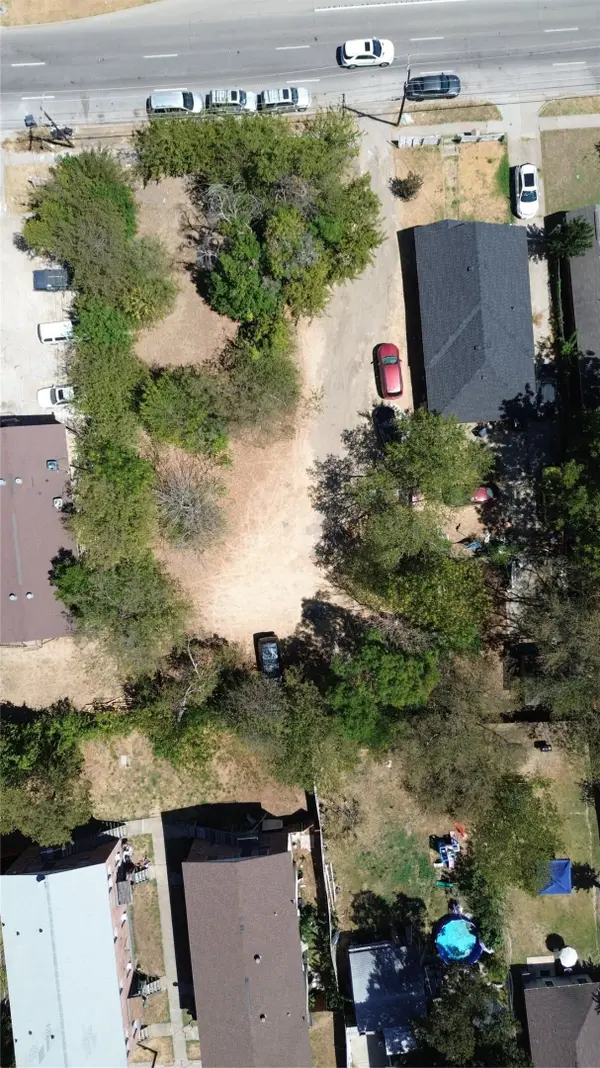 1415 S Barry Avenue, Dallas, TX 75223