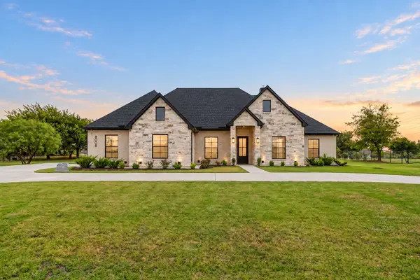 8008 Ben Day Murrin Road N, Fort Worth, TX 76126