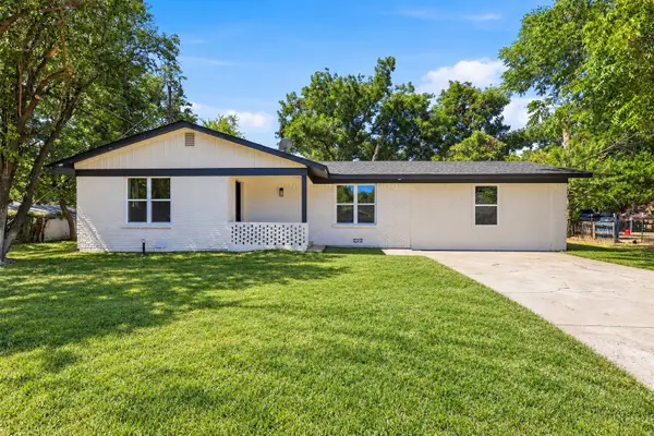 905 N Wood Street, Cleburne, TX 76033