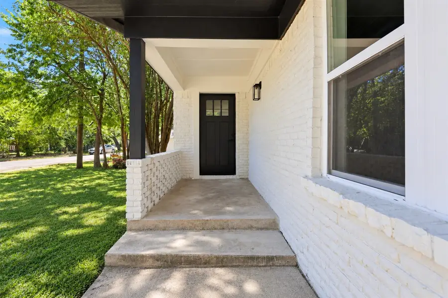 905 N Wood Street, Cleburne, TX 76033 - #3