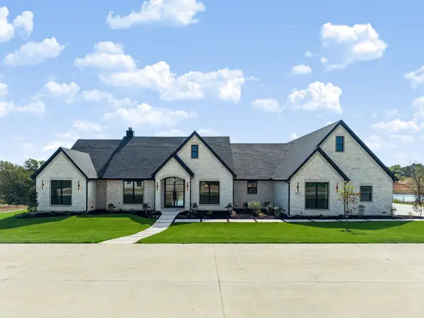 153 Red Bird Lane, Bells, TX 75414