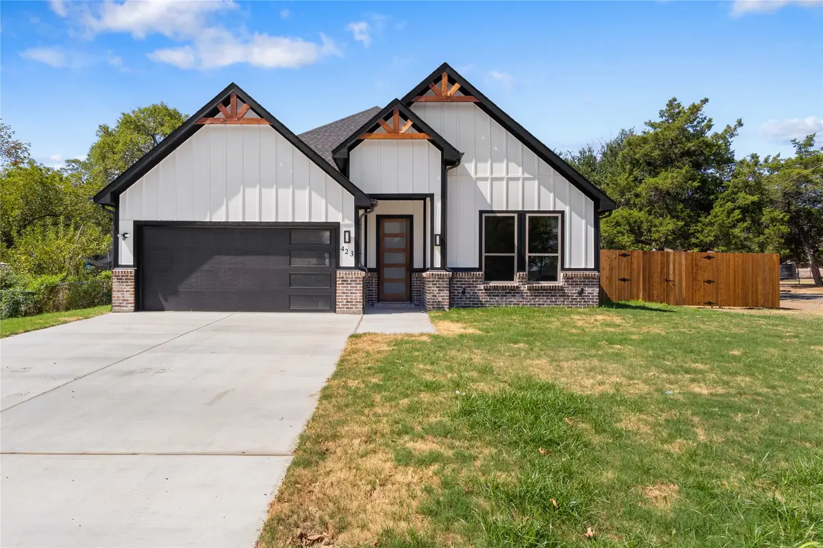 502 S 14th St, Corsicana, TX 75110 - #1