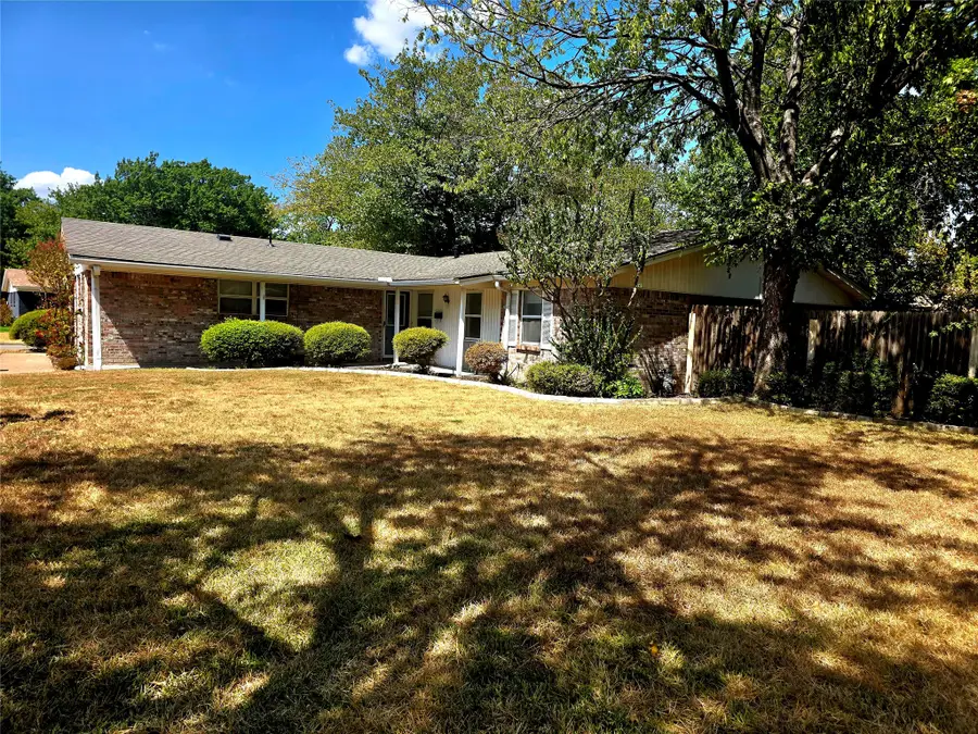 272 Palomino Drive, Saginaw, TX 76179 - #2