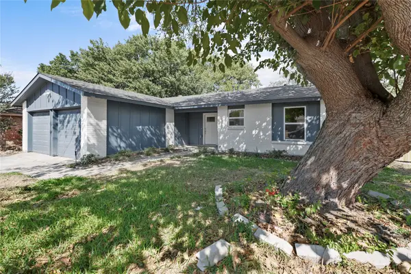 1410 Oakbrook Street, Lancaster, TX 75134