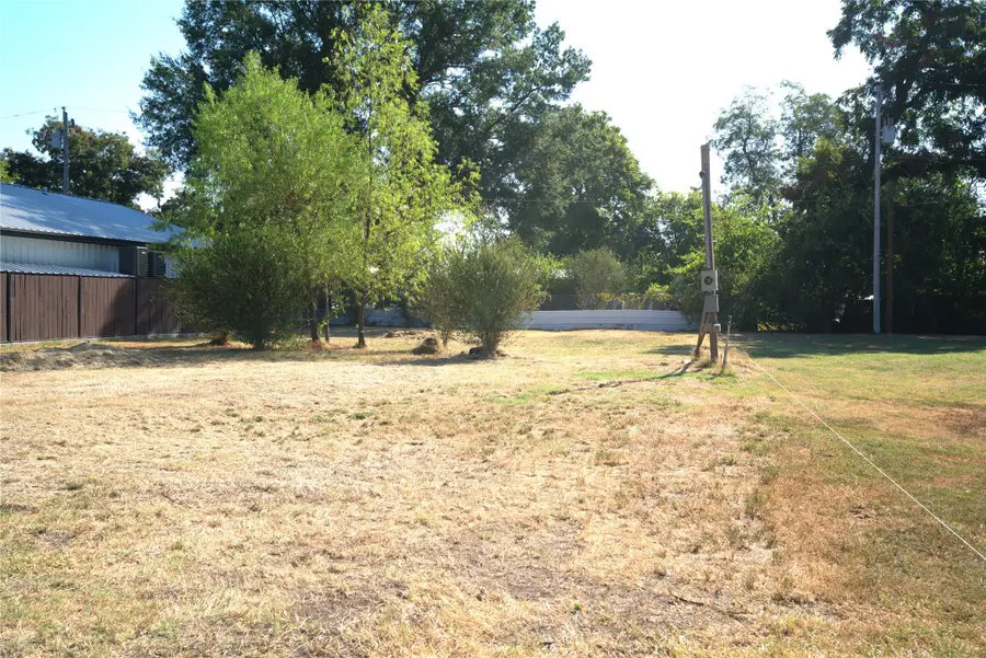 130 N Cedar, Blossom, TX 75416 - #3