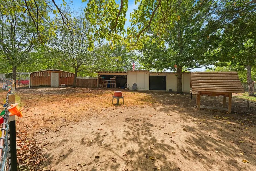 102 Old Pecan, Ennis, TX 75119 - #3