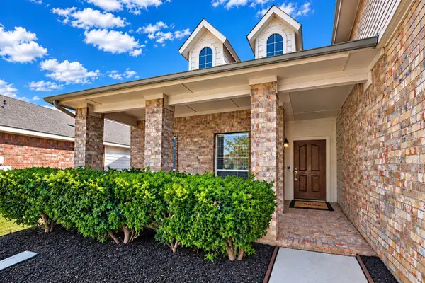 7448 Maroon Drive, Fort Worth, TX 76120