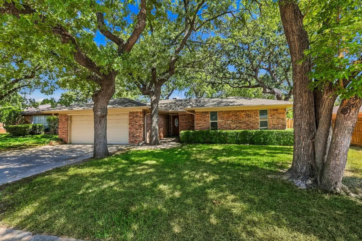 2724 Meadow Green, Bedford, TX 76021 - #1