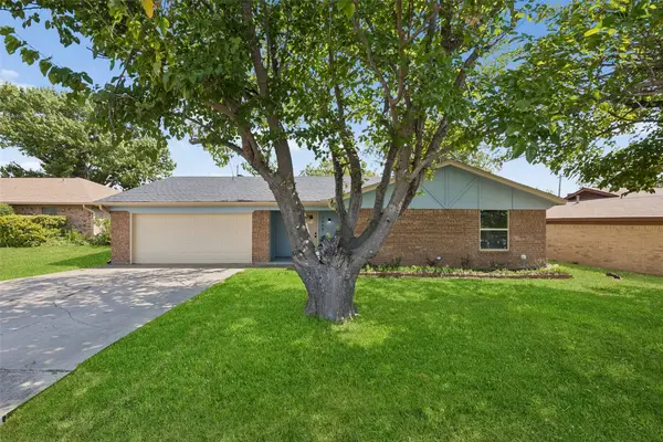 5608 Newman Drive, North Richland Hills, TX 76180