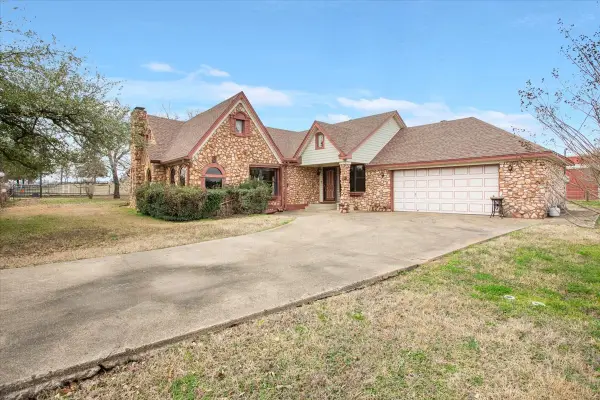 649 E Us Highway 84, Fairfield, TX 75840